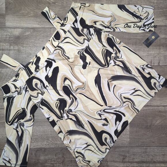 JM Collection Cold Shoulder Top Size XXL - Picture 1 of 5